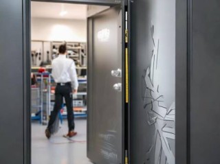 法萨帝防盗门维修电话全国报修讲解♫海南精品防盗门选购攻略：如何挑选高品质安全门