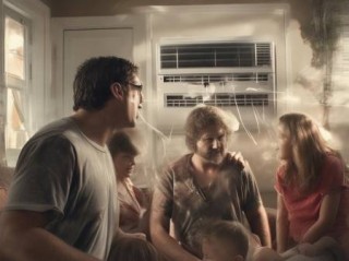 空调挂机意外掉落，紧急安全指南！