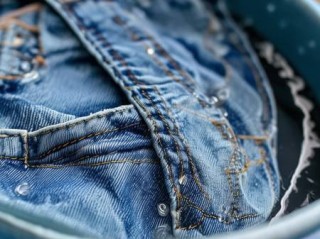 洗衣机洗不干净？揭秘特别脏洗衣物的清洗方法